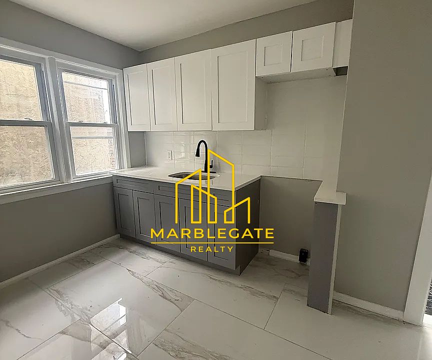 1st image of 25 Rowland St #33