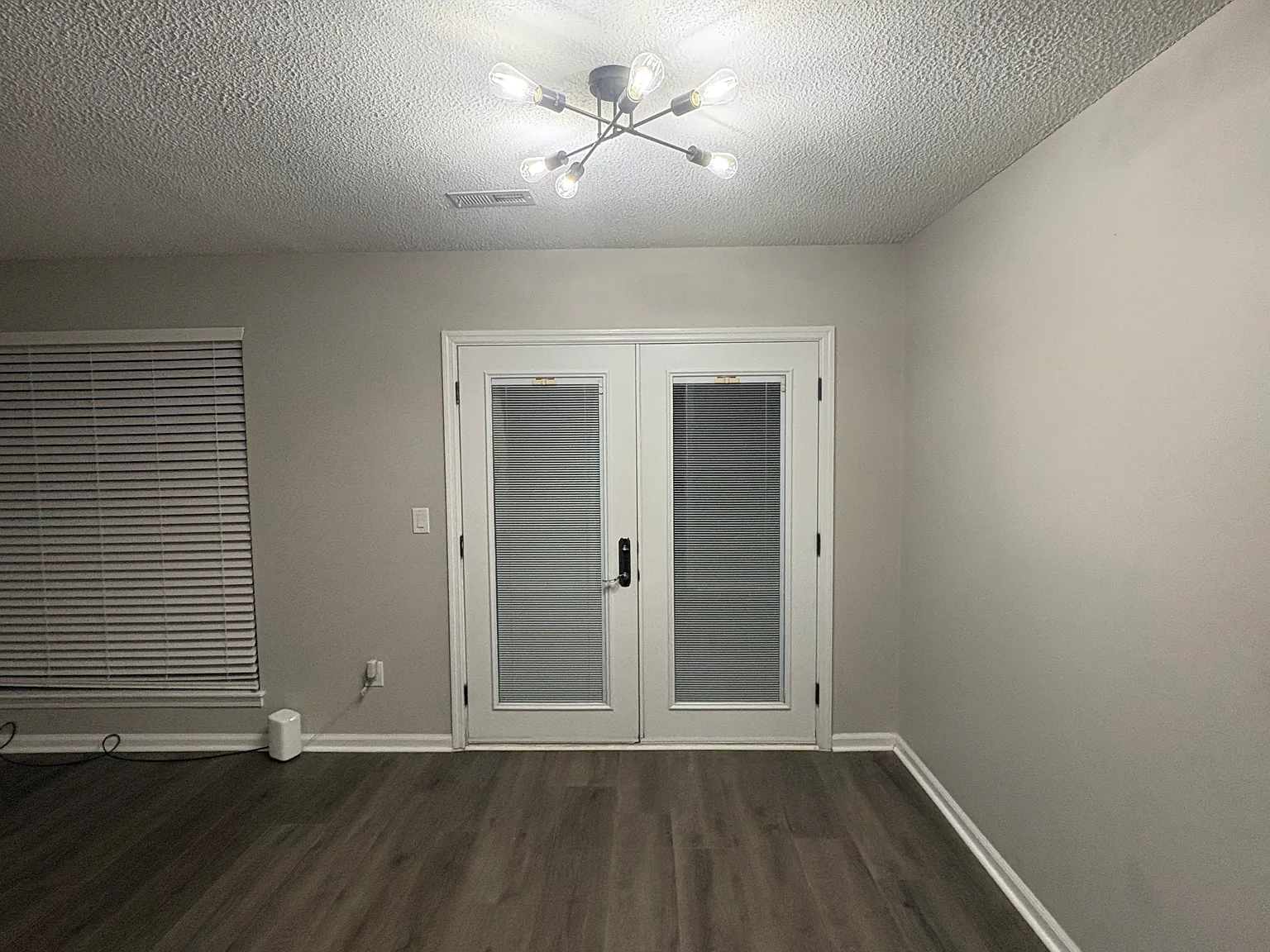 2 bed, 966 sqft, $1,700 — Photo 3