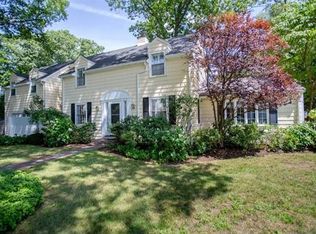 9 Earle Rd, Wellesley, MA 02481