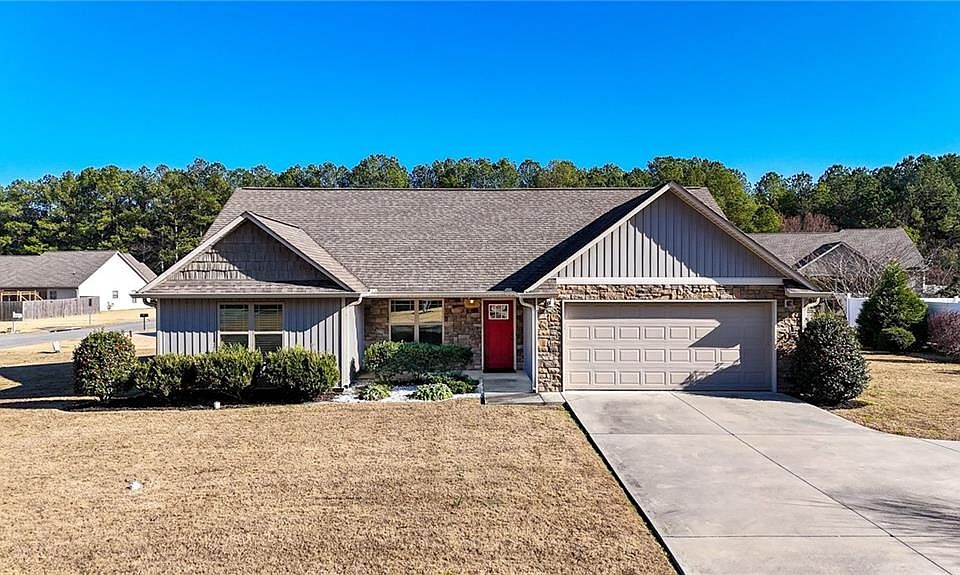 1st image of 111 Koufax Dr SW