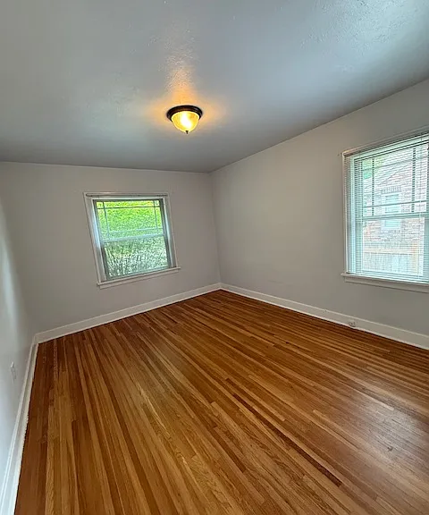 1204 S Maple St — Photo 8