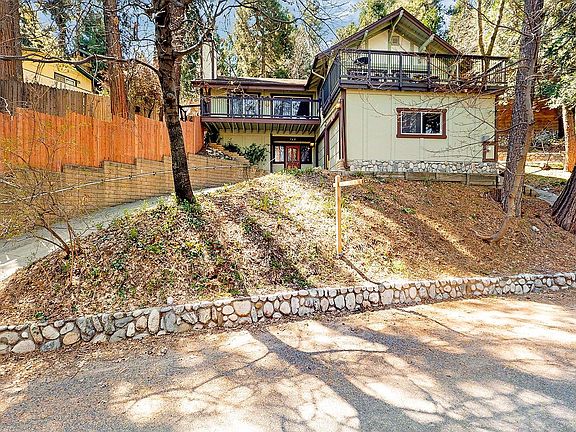 2nd image of 763 Bergschrund Dr