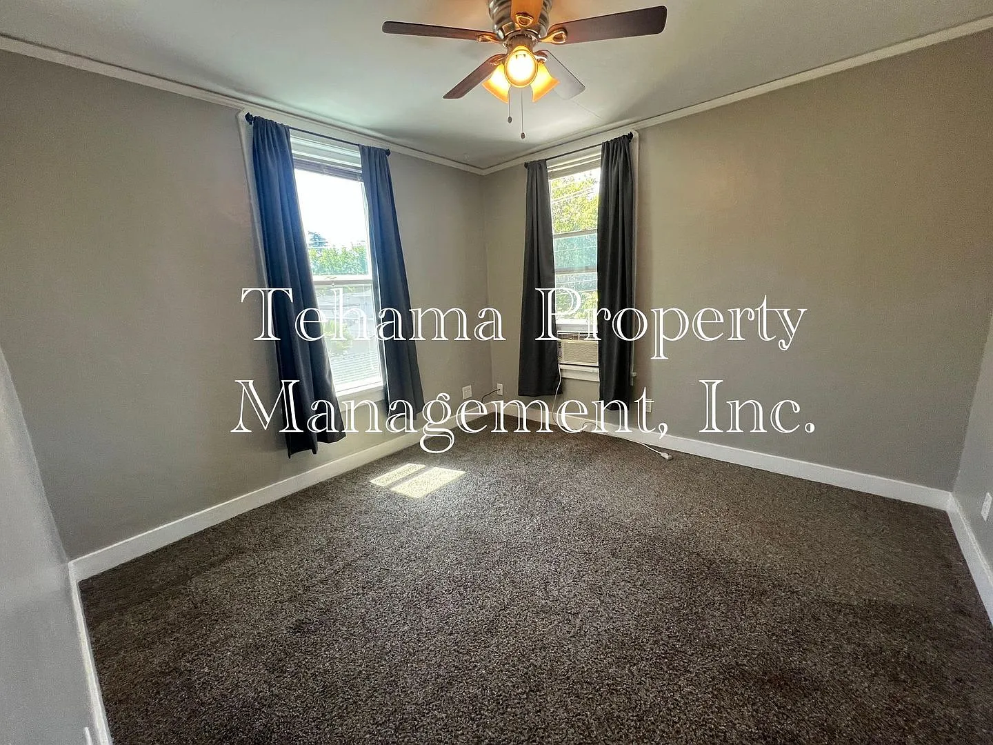 1051 Washington Street — Photo 3