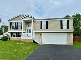 3251 Foxpoint Dr, Hilliard, OH 43026
