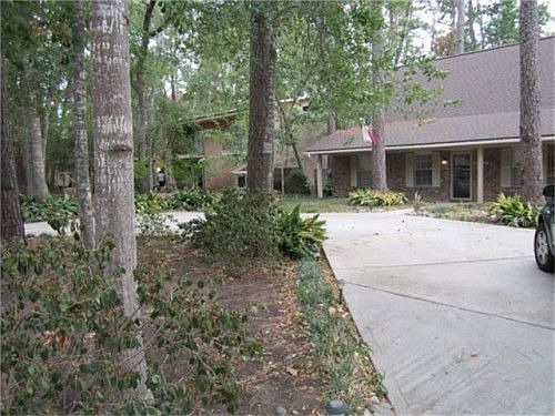 3rd image of 15315 Oaklawn Park Dr