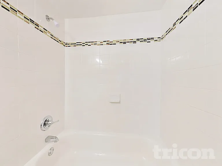 2308 Selkirk St — Photo 32