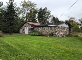 2101 E Jodway Rd, Au Gres, MI 48703