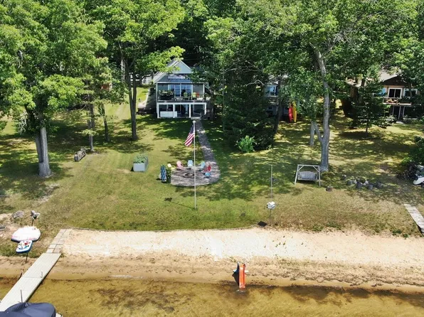 15871 Pretty Lake Dr, Mecosta, MI 49332