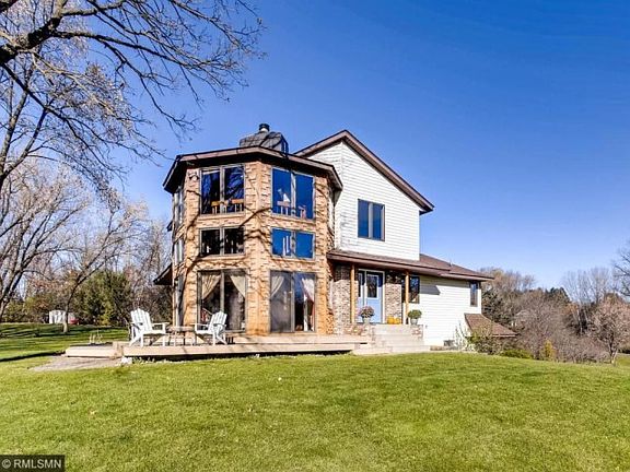 2nd image of 1064 Cottonwood Dr