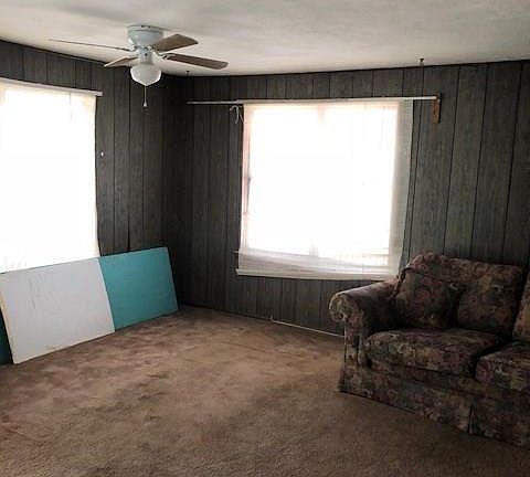 4th image of 423 Corral St