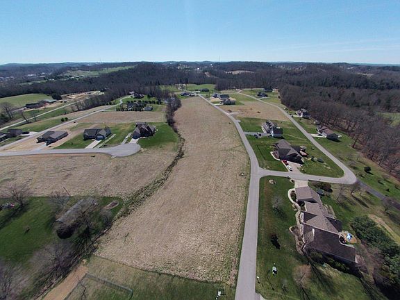 3rd image of 24 Lynn Ln