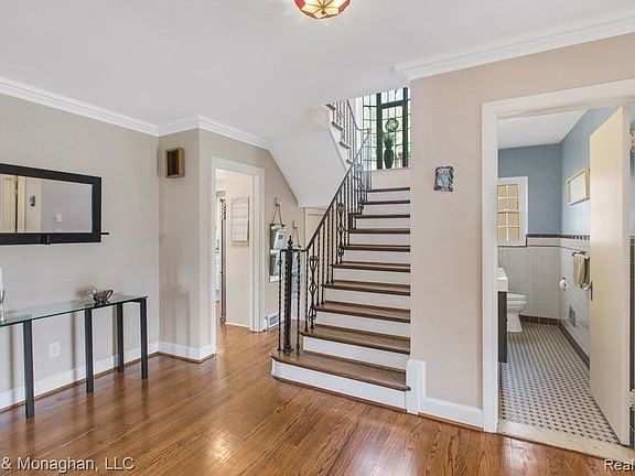 3rd image of 1005 Kensington Ave