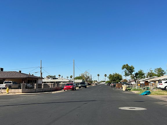 4th image of 6719 N 49th Ave