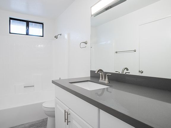 5th image of 32955 Canyon Vista Rd #B