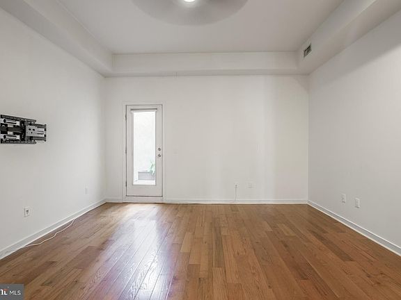 5th image of 2031 S Juniper St Unit 301