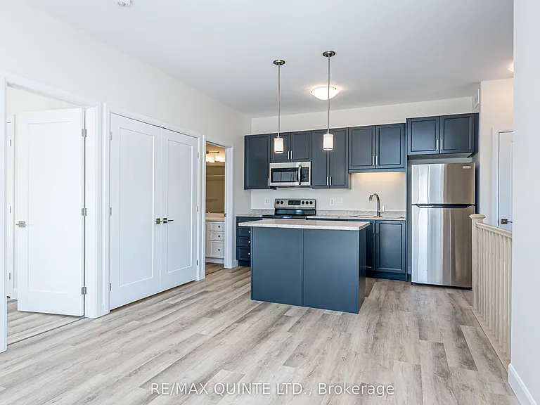 98B Riverstone Way — Photo 2
