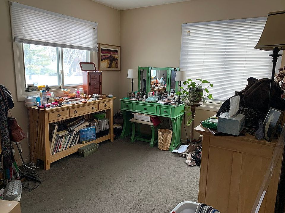Dressing room (bedroom)