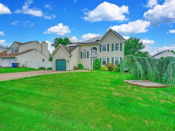 2nd image of 643 Loxley Dr