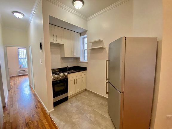 2nd image of 150 E 83rd St APT 5C