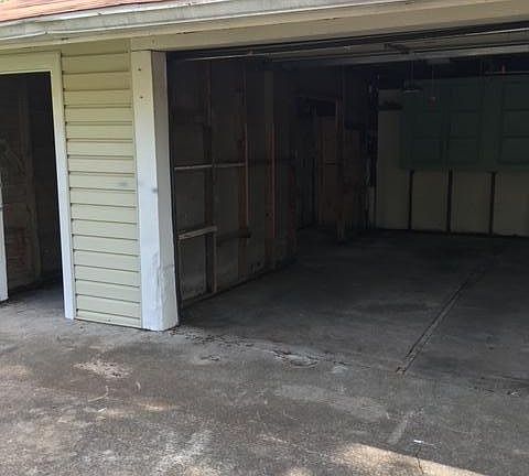 5th image of 150 W Oak Ln