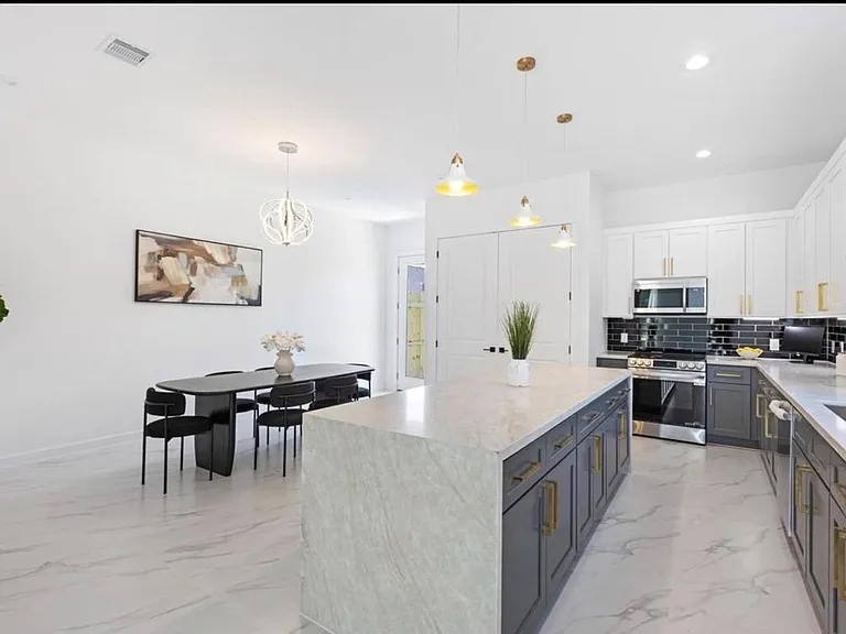 8414 Cannon St — Photo 2