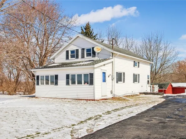 1307 Rochester St, Lima, NY 14485