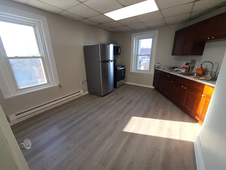 339 Chestnut St #302 — Photo 12