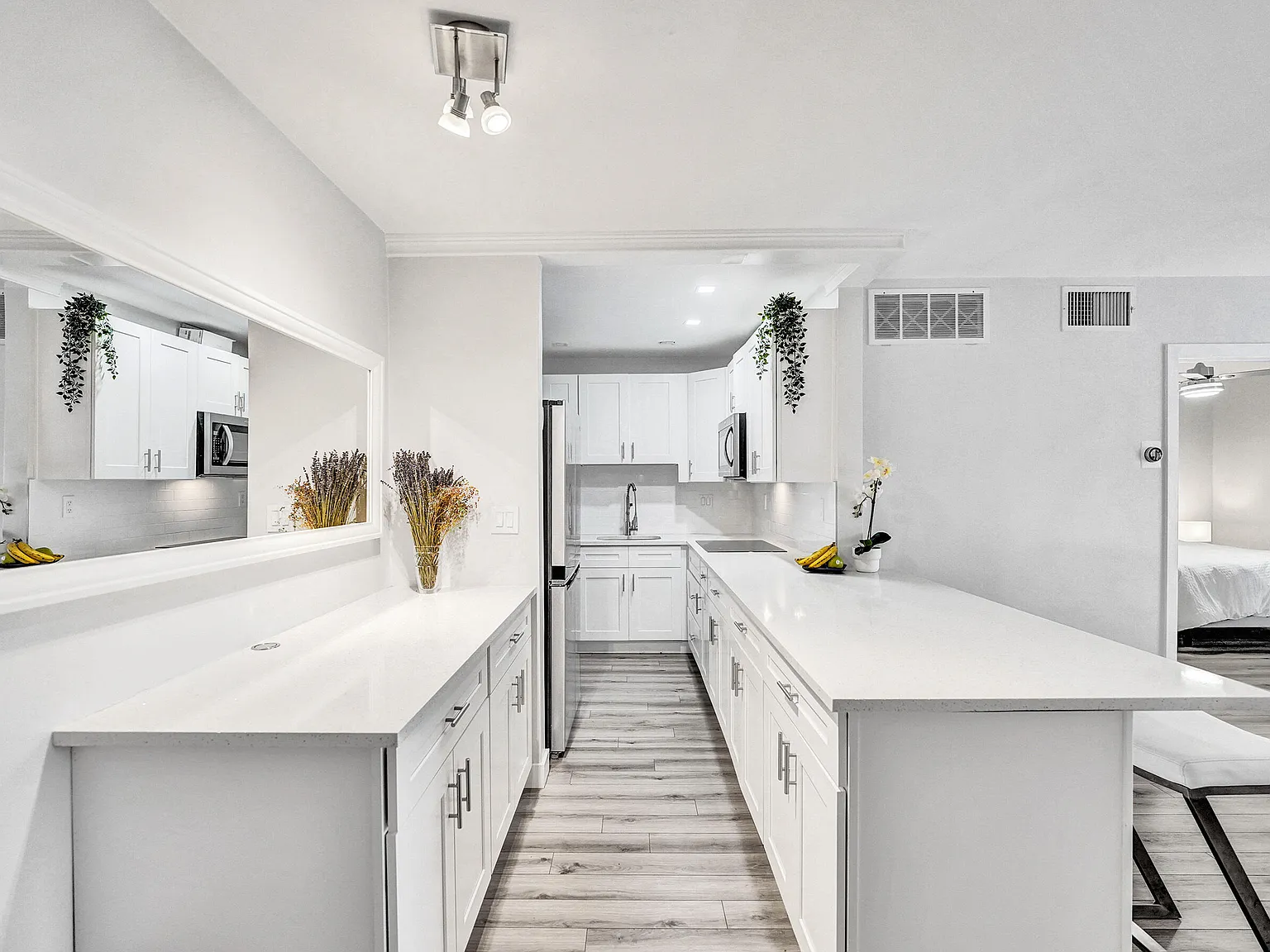 1 bed, 1.0 bath, 600 sqft, $2,000 — Photo 3
