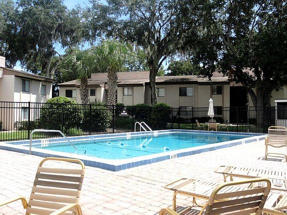 2nd image of 306 Palm Coast Pkwy NE APT 204