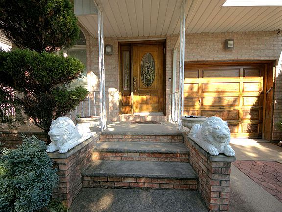 3rd image of 329 McBaine Ave
