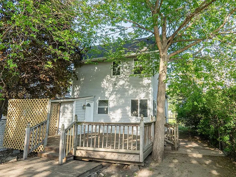 1602 Johnson St NE — Photo 20