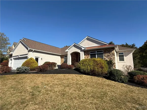 6447 Eichler Cir, Coopersburg, PA 18036