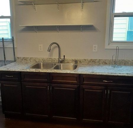 2nd image of 45 Montrose St Floor 2