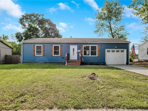 1109 N Swope Dr, Independence, MO 64056