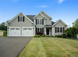 985 Savage St, Southington, CT 06489