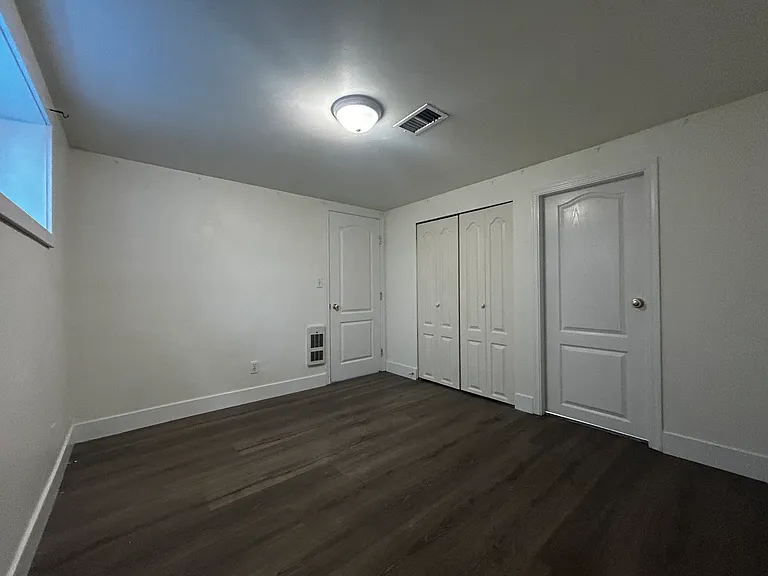 1216 Edinburgh St — Photo 14