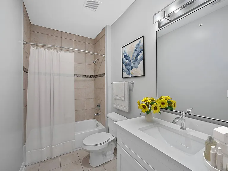 Monmouth Row Apartments — Photo 23
