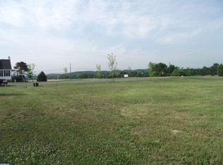 7379 Leisure Ct, Orefield, PA 18069