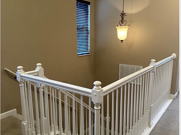 5th image of 1543 Fairview Cir