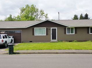 674 SW Coral St, Junction City, OR 97448