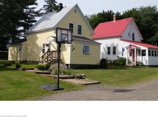 8 Ronald Martin Rd, Island Falls, ME 04747