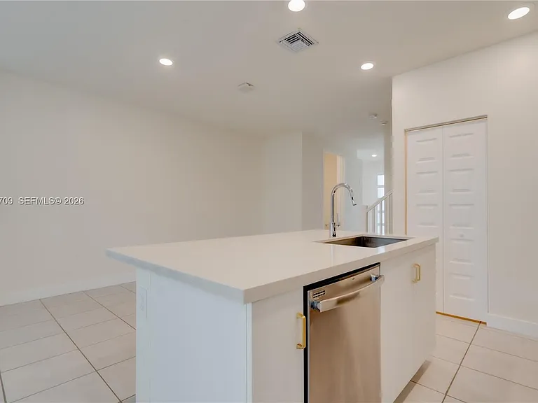 15826 NW 91st Ct #15826 — Photo 33