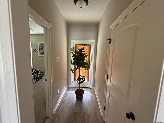 5th image of 28342 Moreau Dr