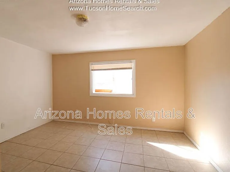 801 E Halcyon Rd — Photo 9