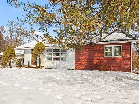 2nd image of 119 Maple St