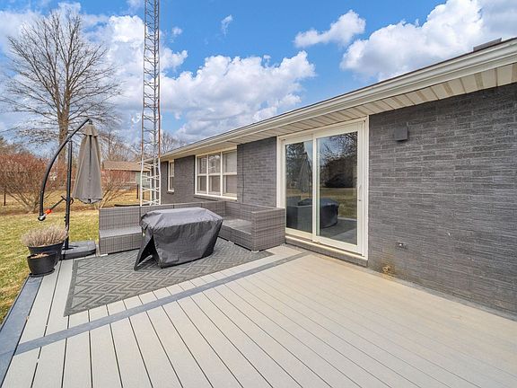 3rd image of 5501 S Edgewood Dr