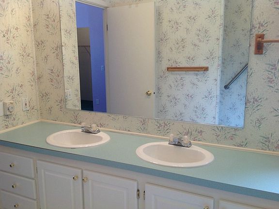 4th image of 15405 122nd Avenue Ct E
