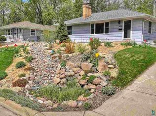 6908 39th Ave N, Crystal, MN 55427