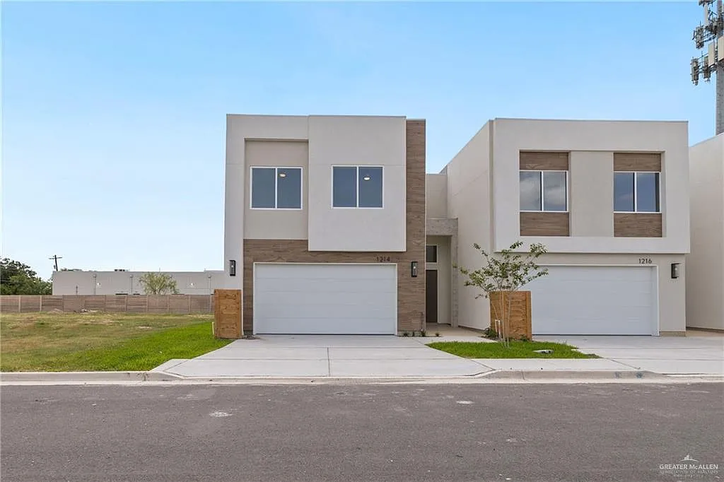 3 bed, 2.5 bath, 2208 sqft, $2,200 — Photo 1