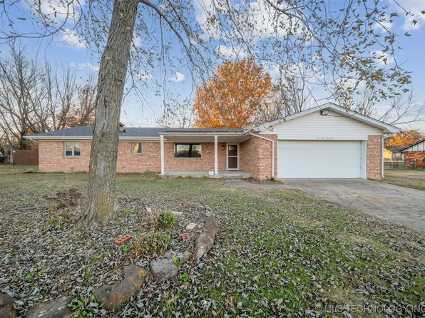 411 S Gravitt St, Catoosa, OK 74015